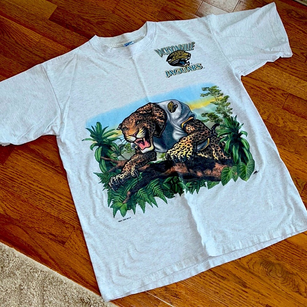 💥SOLD Vintage Jacksonville Jaguars T-shirt